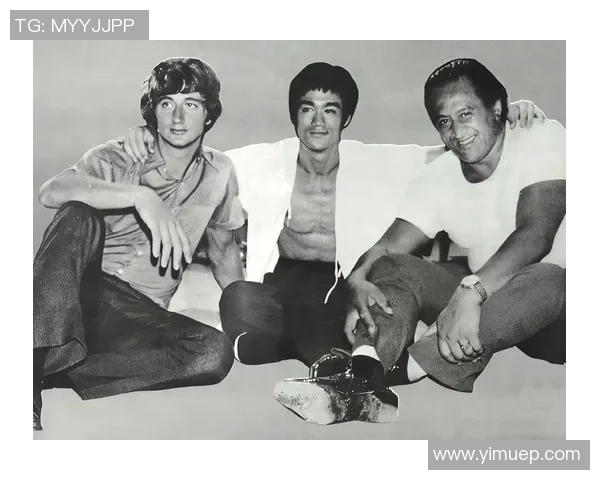 足球传奇李小龙:从绿茵场到武术巨星的跨界之路