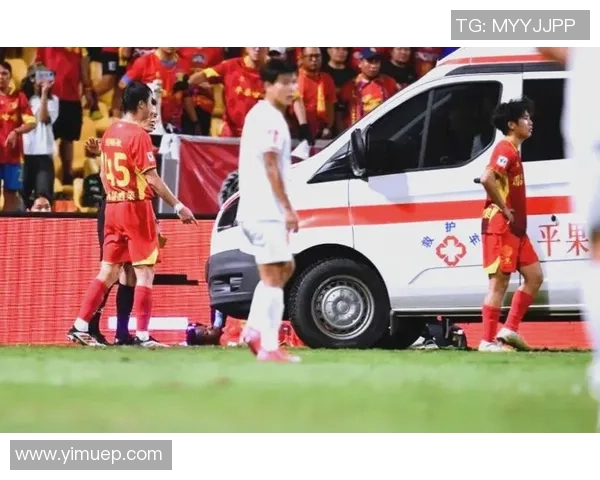 足球球星如何因穿烂鞋引发争议 盘点几位因鞋子破损遭遇的意外情况 足球球星如何因穿烂鞋引发争议 盘点几位因鞋子破损遭遇的意外情况