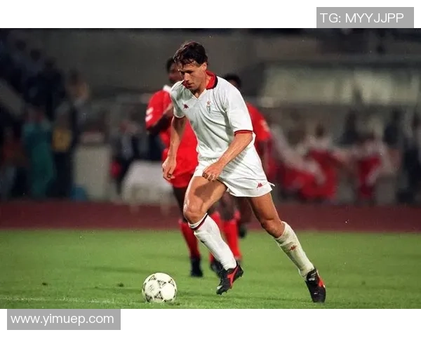 巴斯滕辉煌生涯回顾从天才射手到荷兰足球传奇巨星